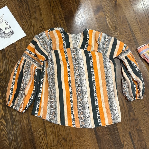 Tolani medium blouse euc - Picture 1 of 5